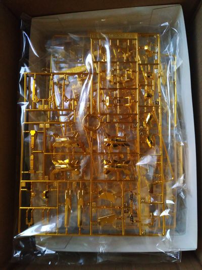 RG 1/144 独角兽高达三号机凤凰（机动战士高达NT版）