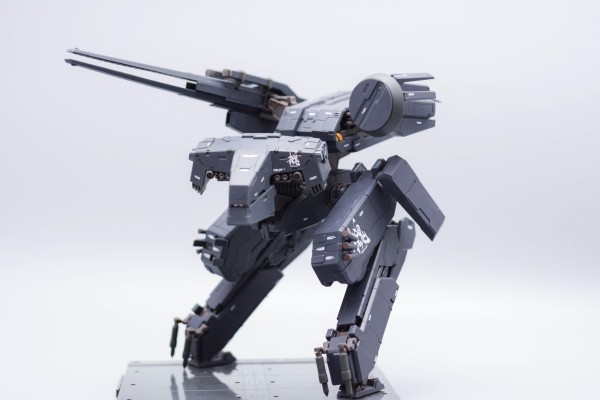 潜龙谍影 暴龙核武机甲  黑色