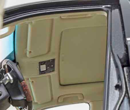 京商原创 1/18 雷克萨斯 LX570 (左侧方向盘式样) Starlight Black Glass Flake