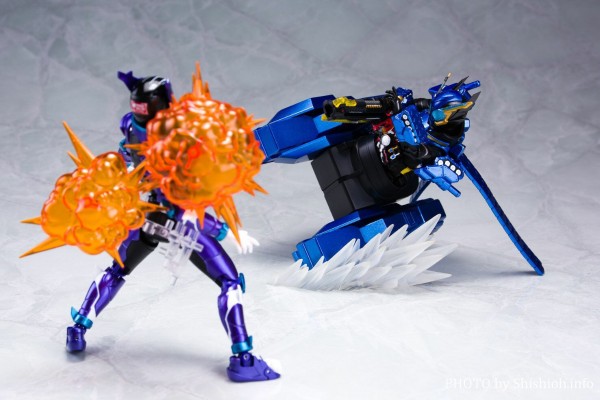 S.H.Figuarts 假面骑士：创骑 假面骑士创骑 双坦形态