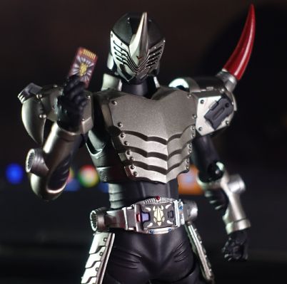 figma #SP-25 カメンRider 龙骑士 仮面Riderト拉丝特 