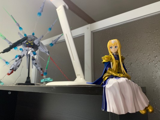压泡面手办 刀剑神域 Alicization 	爱丽丝·滋贝鲁库