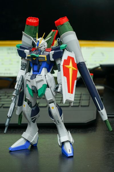 HGBF 1/144 トランジェント高达グレイシャー（再贩）[Bandai]《１０月予约》