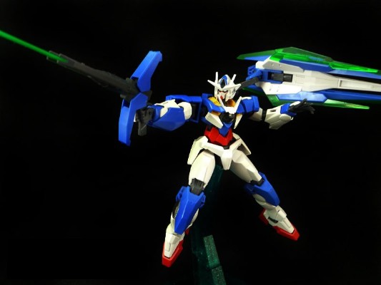 HG 机动战士高达00：先驱者的觉醒 量子型00高达