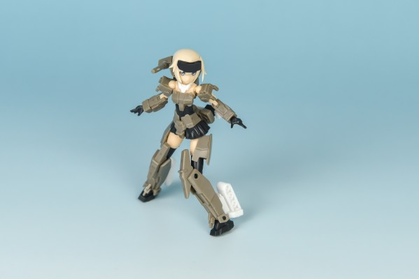 掌上尺寸少女 机甲少女 轰雷