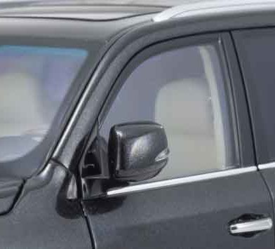 京商原创 1/18 雷克萨斯 LX570 (左侧方向盘式样) Starlight Black Glass Flake