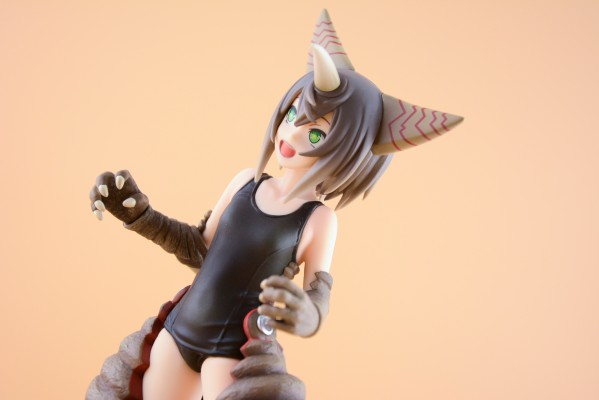 奥特曼怪兽拟人化计划 哥莫拉