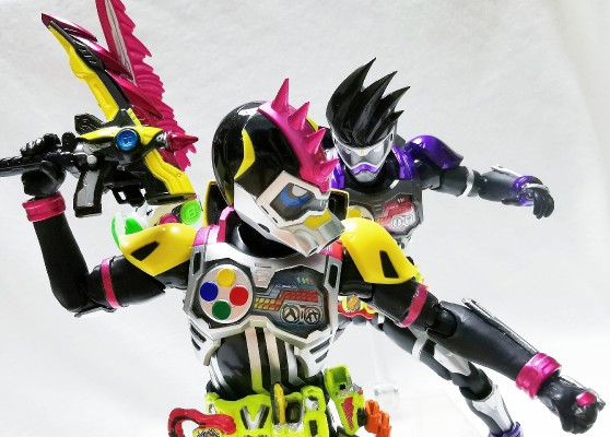 S.H.Figuarts 假面骑士：艾克赛德 假面骑士极速狂飙 摩托玩家 等级0