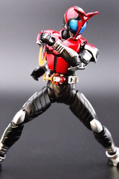 S.H.Figuarts(真骨雕制法) 假面骑士甲斗王 骑士形态