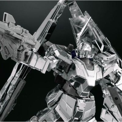 HGUC 机动战士高达UC: ONE OF SEVENTY TWO&Gundam Reconguista in G: From the Past to the Future RX-0独角兽高达3号机 菲尼克斯 Silver Coating ver. 