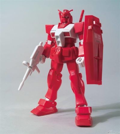 HGUC 机动战士高达 RX-78-2 高达（优衣库配色）