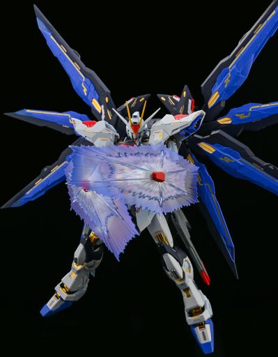 METAL BUILD 机动战士高达SEED Destiny ZGMF-X20A 强袭自由高达