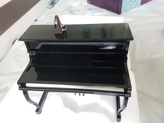 暮光系列vol.02 Amadeus 古典钢琴 (黑色)