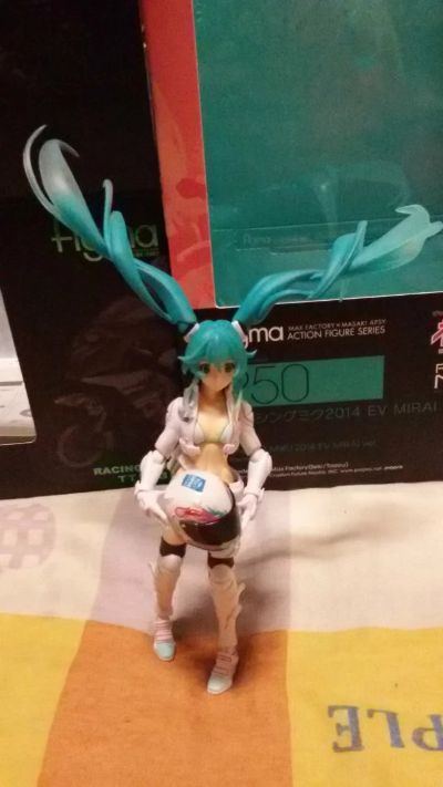 figma#250 GOOD SMILE Racing 初音未来2014 EV MIRAI Ver.