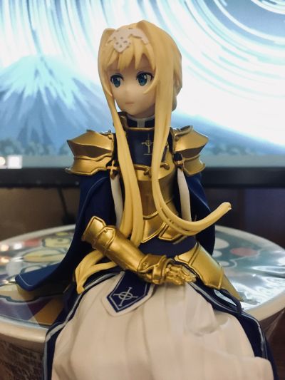 压泡面手办 刀剑神域 Alicization 	爱丽丝·滋贝鲁库