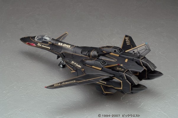 超时空要塞Plus YF-19 25周年纪念版