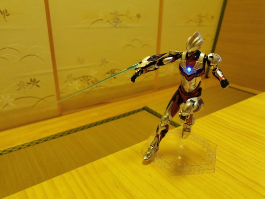 Figure-rise Standard 机动奥特曼：奥特曼装甲 新异时空 迪迦奥特曼装甲