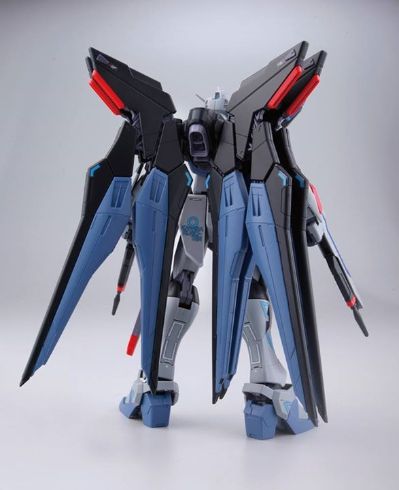 MG 机动战士高达SEED DESTINY ZGMF-X20A 强袭自由高达 Mechanic Designer Okawara Kunio Exhibition ver. 