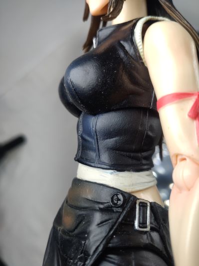 PlayArts改 FINAL FANTASY VII ADVENT CHILDREN 蒂法・洛克哈特