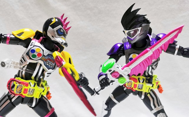 S.H.Figuarts 假面骑士：艾克赛德 假面骑士极速狂飙 摩托玩家 等级0