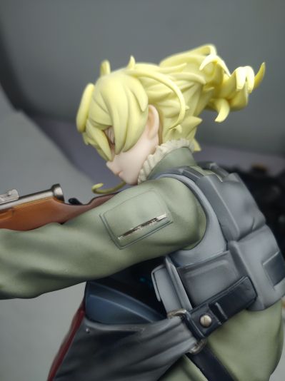 幼女战记 	谭雅·冯·提古雷查夫 军服ver.