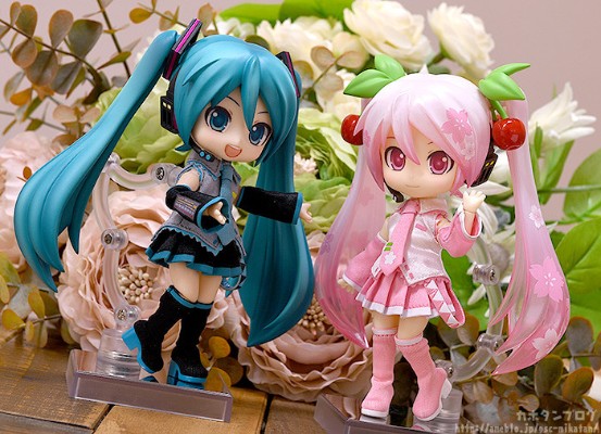 黏土人DOLL VOCALOID 初音未来 樱初音