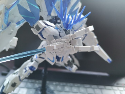 HGUC 1/144 机动战士高达UC RX-0 完美独角兽高达（毁灭模式）