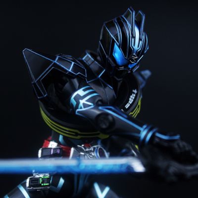 S.H.Figuarts 剧场版 假面骑士驰骑: SURPRISE FUTURE 假面骑士影驰骑   次世代型