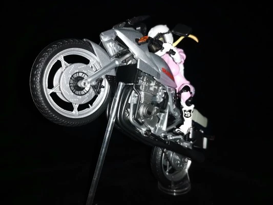 S.H.Figuarts 铃乃木凛（骑手套装）&GSX400S KATANA摩托车