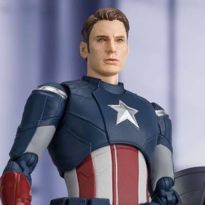 S.H.Figuarts 复仇者联盟:终局之战 美国队长 ‐《CAP VS. CAP》 EDITION‐