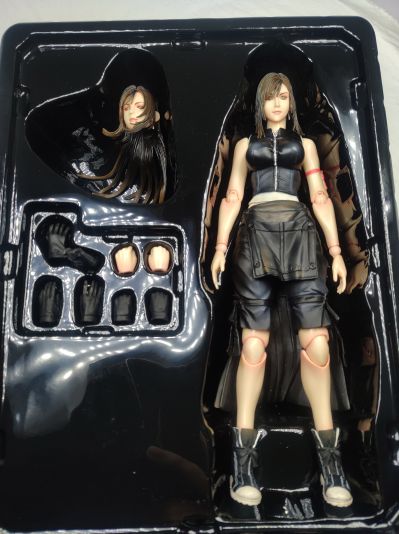 PlayArts改 FINAL FANTASY VII ADVENT CHILDREN 蒂法・洛克哈特