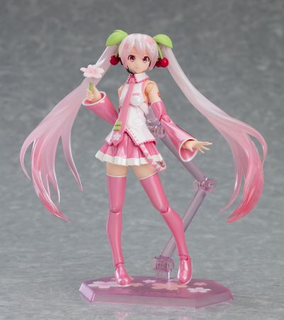 figma#EX-061 VOCALOID 初音未来 樱花未来