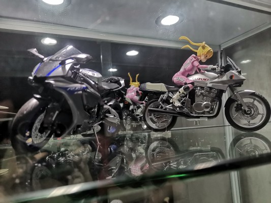 S.H.Figuarts 铃乃木凛（骑手套装）&GSX400S KATANA摩托车