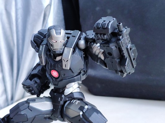 转轮科技 钢铁侠 战争机器