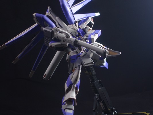 ROBOT魂 机动战士高达：逆袭的夏亚-贝托蒂嘉的子嗣 RX-93-ν2 Hi-Nu高达