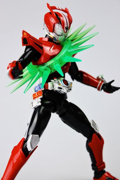 S.H.Figuarts   假面骑士驰骑 技术型