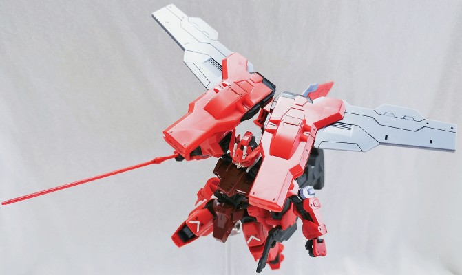 HG 机动战士高达 铁血的奥尔芬斯 月钢 月钢高达原型机