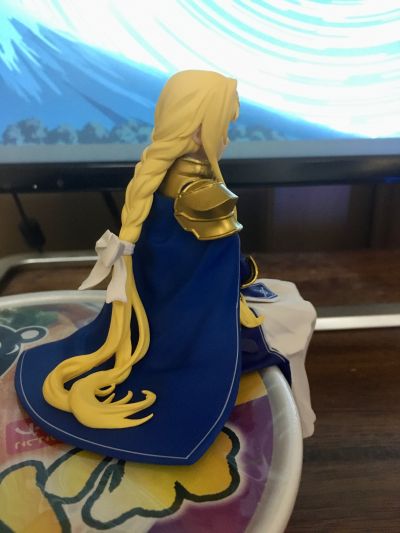 压泡面手办 刀剑神域 Alicization 	爱丽丝·滋贝鲁库