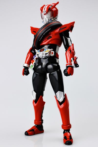 S.H.Figuarts   假面骑士驰骑 技术型