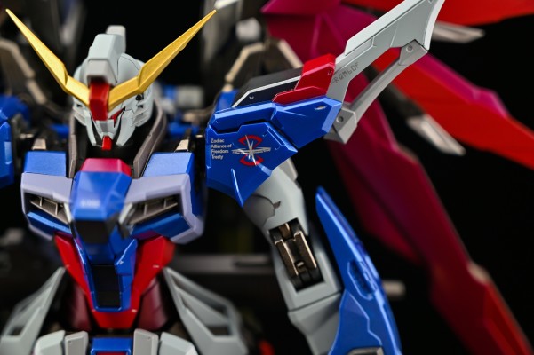 METAL BUILD 机动战士高达SEED Destiny ZGMF-X42S 命运高达