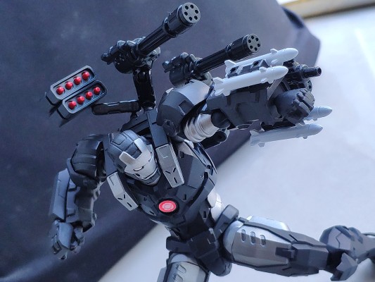 转轮科技 钢铁侠 战争机器