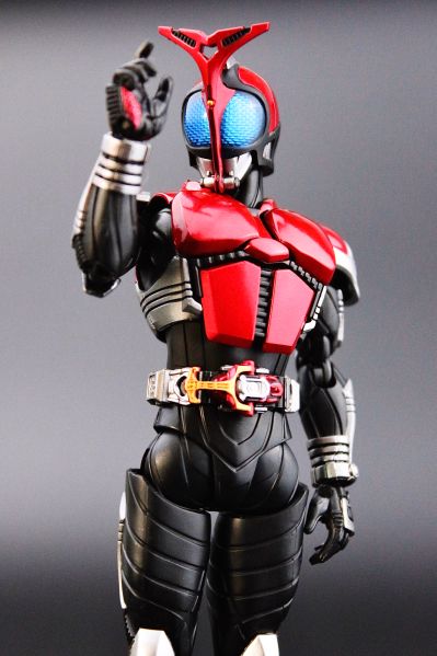 S.H.Figuarts(真骨雕制法) 假面骑士甲斗王 骑士形态