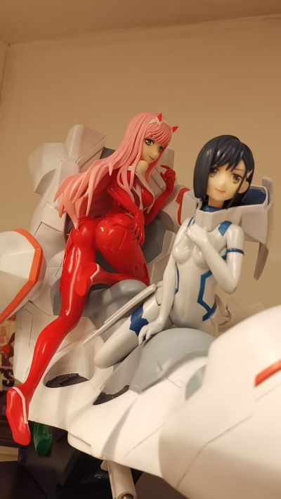 Darling in the FRANXX 零二＆莓