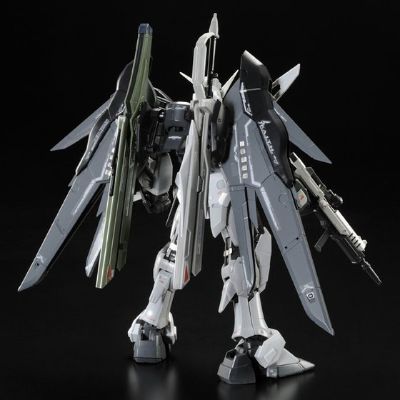 RG 1/144 命运高达 装甲未启动样式