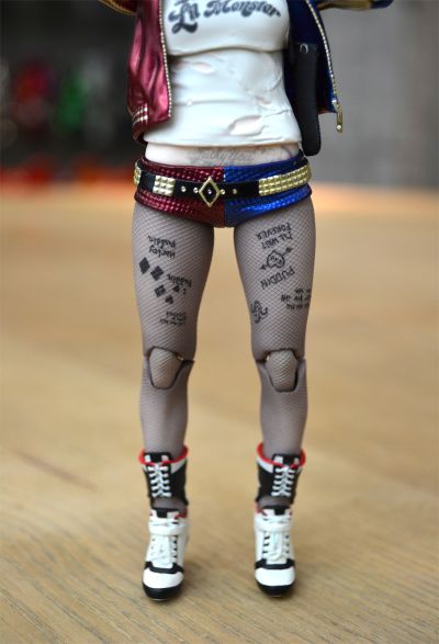 MAFEX No.033 自杀小队 哈莉 · 奎茵