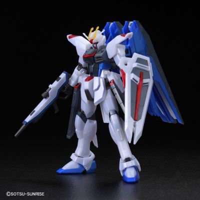HGCE 1/144 机动战士高达SEED DESTINY ZGMF-X10A自由高达 金属色