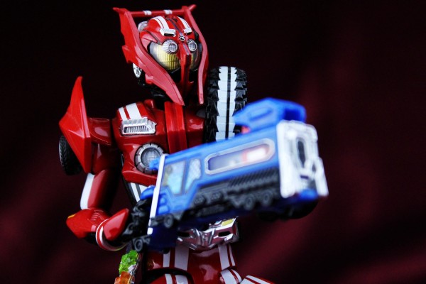 S.H.Figuarts  假面骑士驰骑 假面骑士驰骑 特莱多隆型 混合轮胎套装