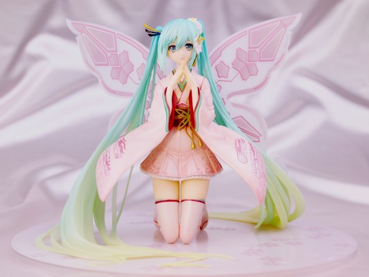 GOOD SMILE Racing 2017 初音未来 Spa应援Ver.