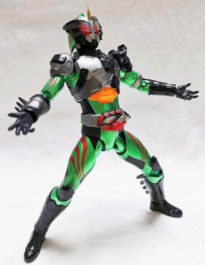 S.H.Figuarts  假面骑士亚马逊新生欧米伽