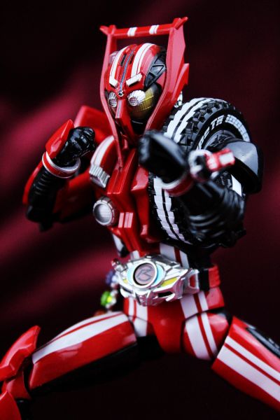 S.H.Figuarts 假面骑士驰骑 假面骑士驰骑 特莱多隆型